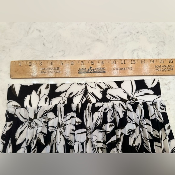 🌸3 for $20🌸 Classic Concepts Floral Pleated Midi Skirt Sz M Career Stretch Vtg! - Picture 5 of 5